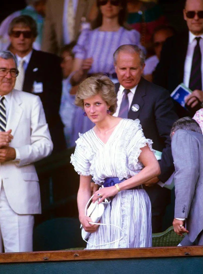 而是日复一 而是日复一