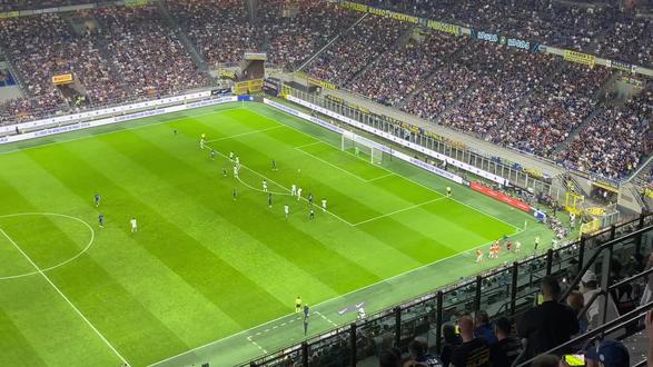 交媒体上表 交媒体上表